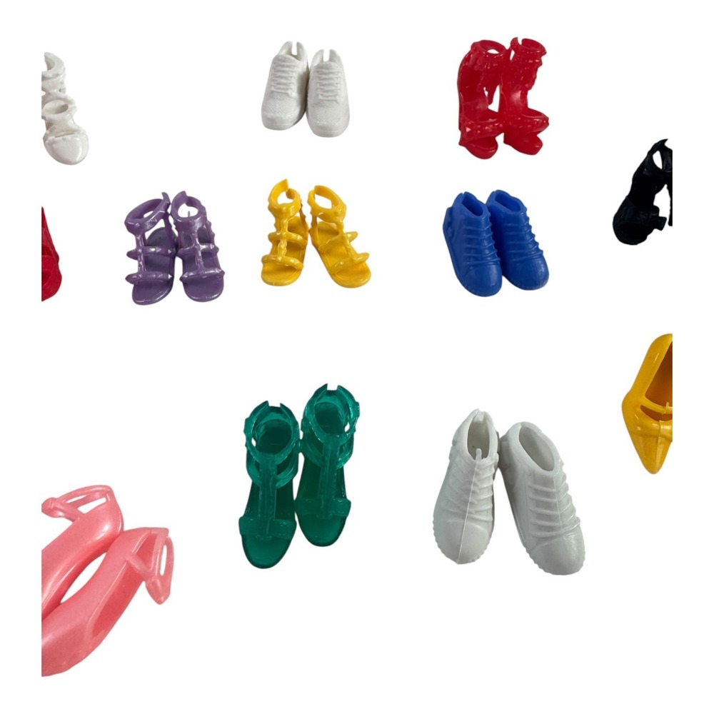 Mixed Lot 18 Pairs Fashion Doll Shoes Sneaker Sandals Heels Multi Color Assorted - Picture 4 of 6